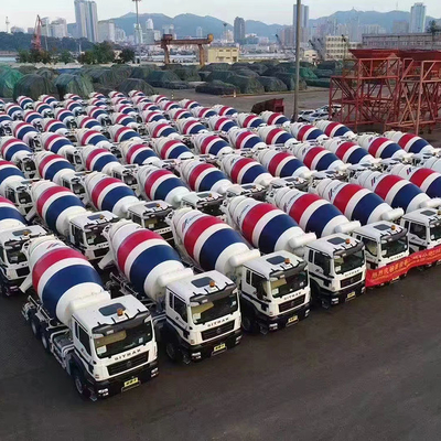 Nhân viên chuyên nghiệp vận chuyển hàng hóa quốc tế và đại lý mua hàng ở Trung Quốc